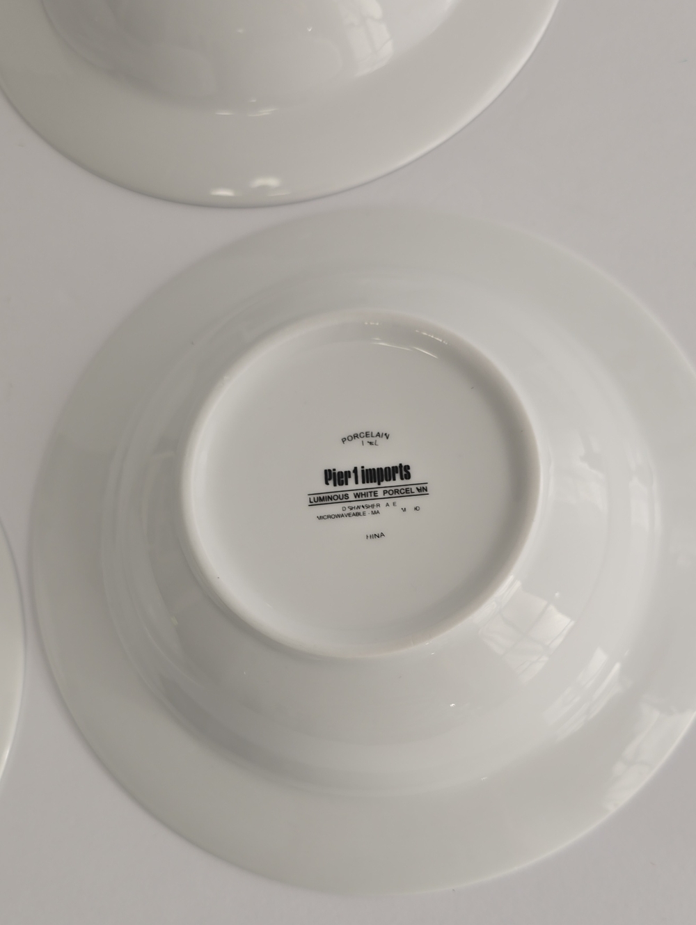 Pier 1 Imports Set Of 4 Luminous White Porcelain Soup Pasta Bowls - Picture 13 of 16